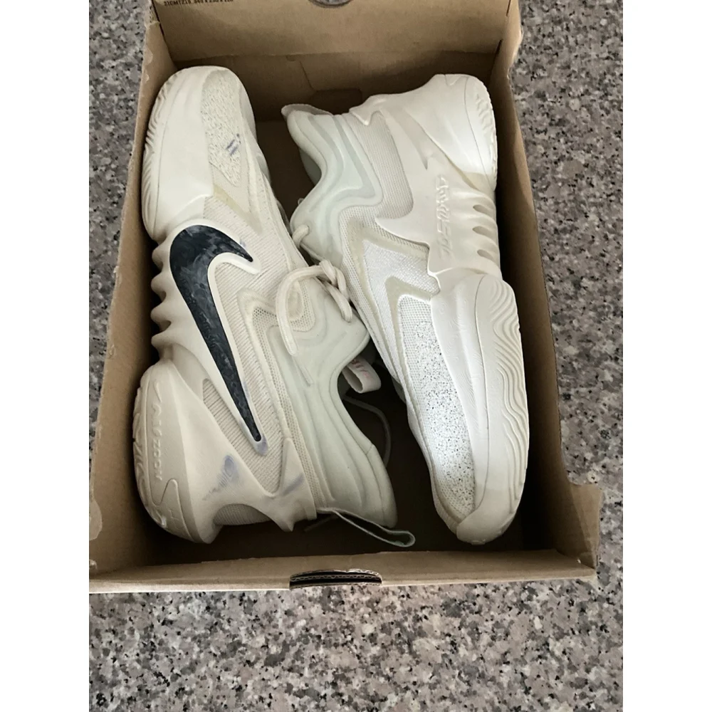 NIKE COSMIC UNITY 2 Basketball Shoes Size 11.5 Coconut Milk